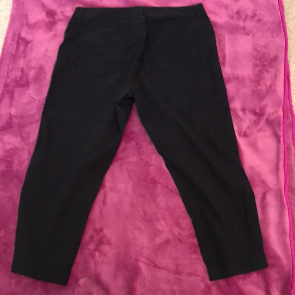 Eileen Fisher black crop pants size small - Picture 5 of 7